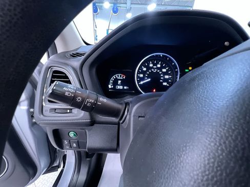 Used 2022 Honda HR-V EX image 18