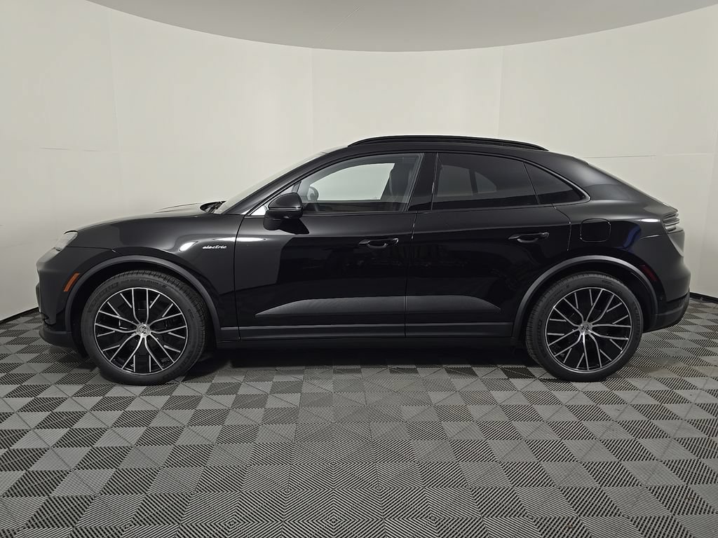 Certified 2026 Porsche Macan 4 Electric AWD/4WD image 2
