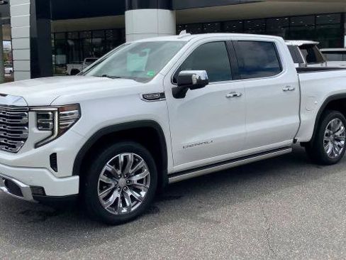 Certified 2024 GMC Sierra 1500 Denali w/ Denali Reserve Package AWD/4WD image 4