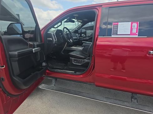 Used 2017 Ford F250 Platinum w/ Platinum Ultimate Package AWD/4WD image 9