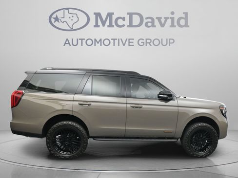 Used 2027 Ford Expedition Tremor w/ Driver's Package AWD/4WD image 9