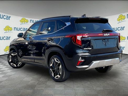Used 2024 Kia Seltos SX w/ SX Sunroof Package AWD/4WD image 4