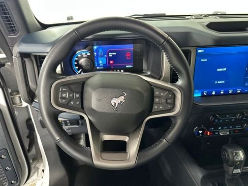 Used 2024 Ford Bronco Outer Banks image 13