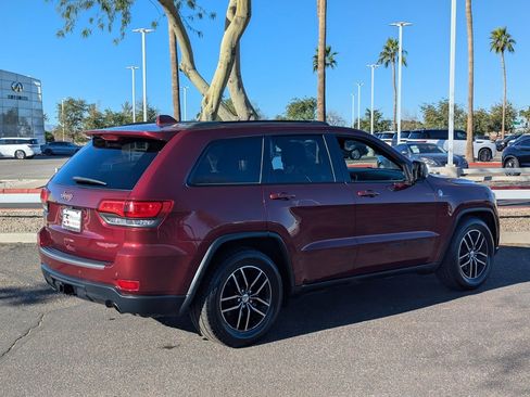 Used 2018 Jeep Grand Cherokee Trailhawk image 8
