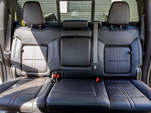 Used 2024 Chevrolet Silverado 3500 High Country w/ Technology Package image 34