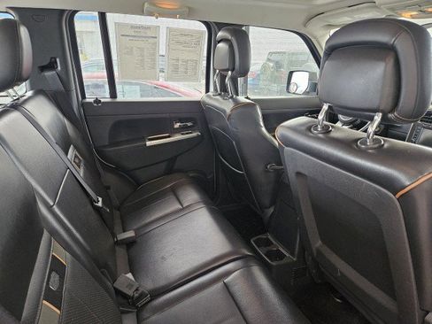 Used 2011 Jeep Liberty 70th Anniversary AWD/4WD image 13