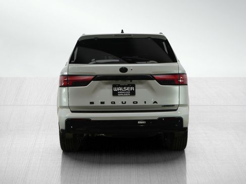 Used 2025 Toyota Sequoia Platinum image 4
