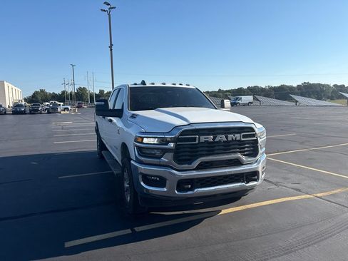 Used 2025 RAM 2500 Big Horn AWD/4WD image 8