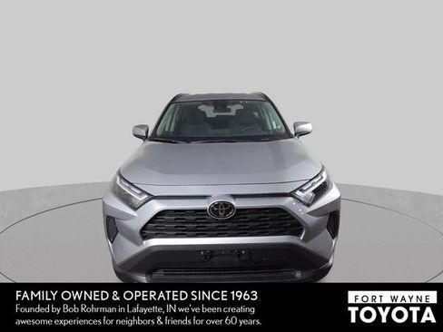 Used 2025 Toyota RAV4 XLE AWD/4WD image 3