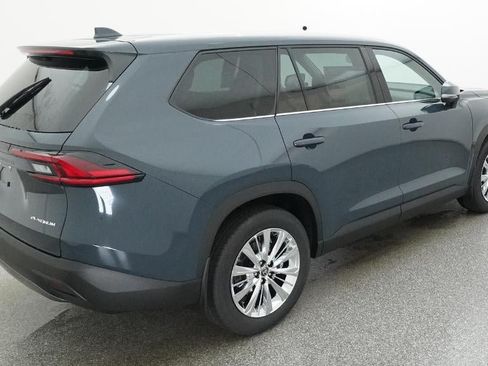 New 2026 Toyota Grand Highlander AWD image 9