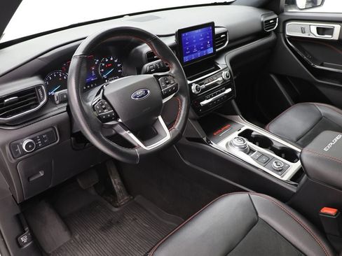 Used 2022 Ford Explorer ST-Line w/ Class IV Trailer Tow Package image 14