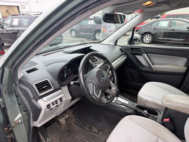 Used 2017 Subaru Forester 2.5i Premium AWD/4WD image 5