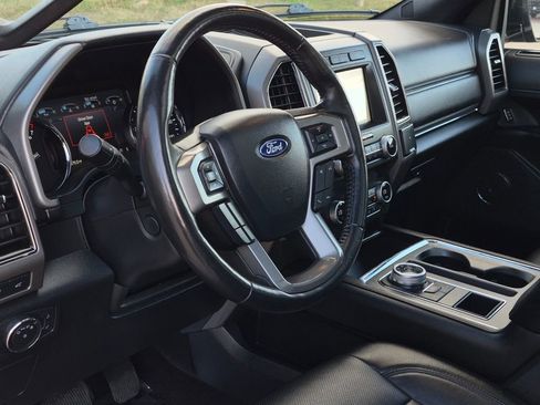 Used 2021 Ford Expedition Max XLT image 17