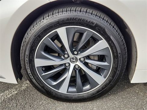 Used 2022 Lexus LS 500 AWD image 8