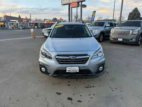 Used 2019 Subaru Outback 3.6R Limited w/ Popular Package #2 image 4