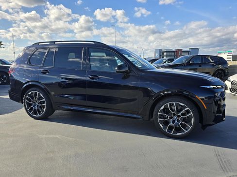 New 2026 BMW X7 M60i w/ Executive Package image 26