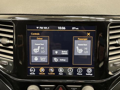 Used 2022 Jeep Grand Cherokee Limited image 8