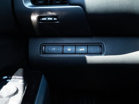 Used 2022 Nissan Pathfinder SL w/ SL Premium Package FWD image 15