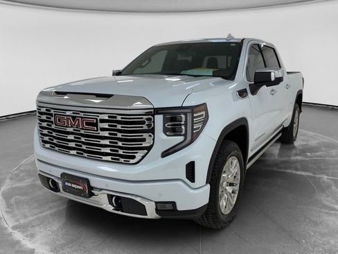 Used 2026 GMC Sierra 1500 Denali AWD/4WD image 7