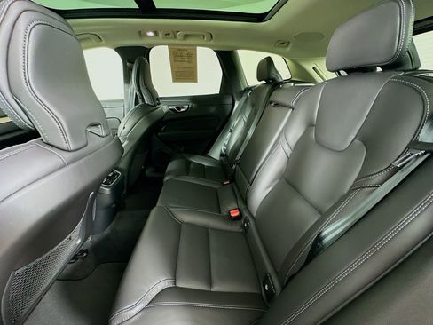 Used 2026 Volvo XC60 B5 Ultra w/ Protection Package Premier AWD/4WD image 40