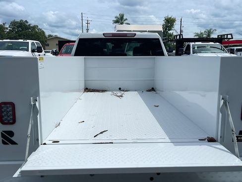 New 2024 GMC Sierra 3500 Pro w/ Convenience Package image 8