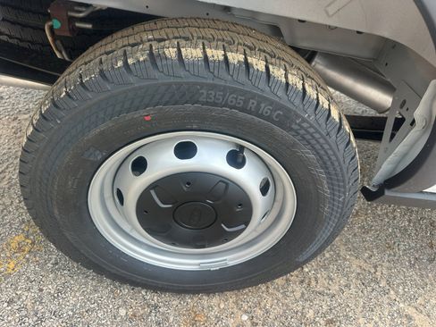 New 2025 Ford Transit 250 148 Medium Roof w/ Load Area Protection Package image 20