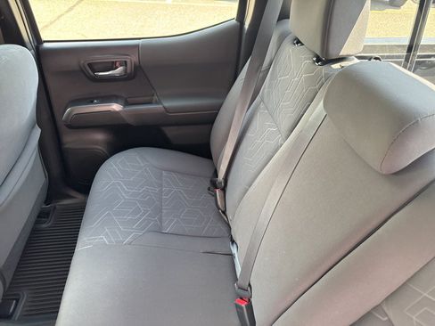 Used 2019 Toyota Tacoma TRD Off-Road AWD/4WD image 21