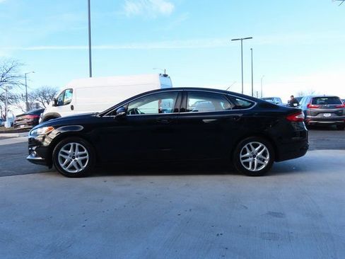 Used 2016 Ford Fusion SE w/ Equipment Group 202A image 4