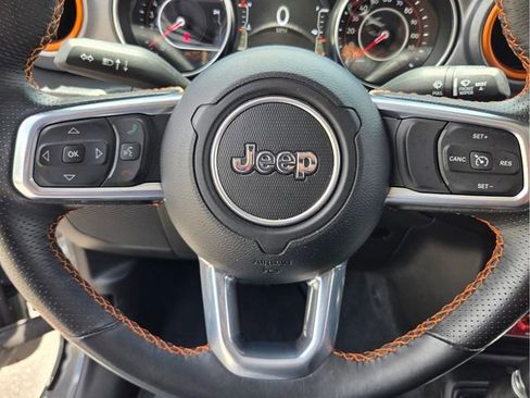 Used 2022 Jeep Gladiator Mojave w/ LED Lighting Group AWD/4WD image 32