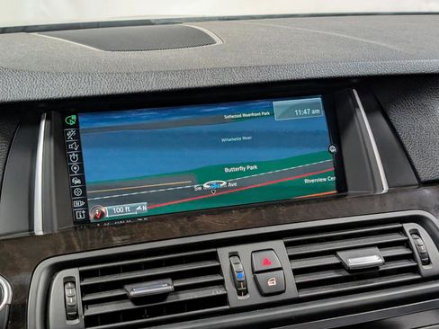 Used 2015 BMW 535d Sedan image 35