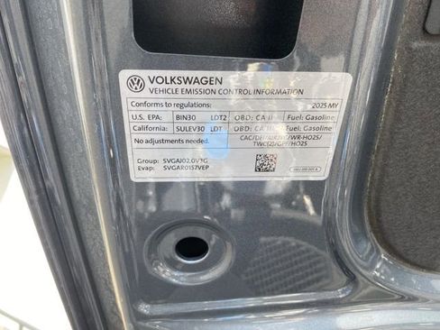 Used 2025 Volkswagen Tiguan S AWD/4WD image 50