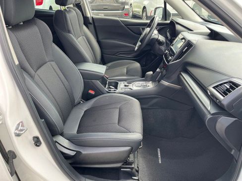Used 2023 Subaru Forester Premium AWD/4WD image 19