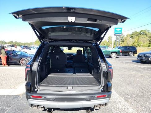 New 2026 Chevrolet Traverse LT w/ Driver Confidence Package image 9