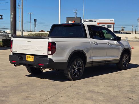 Used 2025 Honda Ridgeline Sport image 3