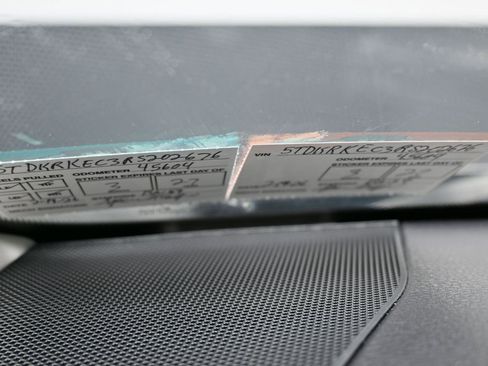 Used 2024 Toyota Sienna LE image 12