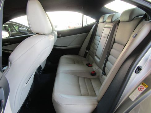 Used 2016 Lexus IS 200t w/ F Sport Package RWD image 10