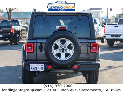 Used 2020 Jeep Wrangler Unlimited Sport S image 3