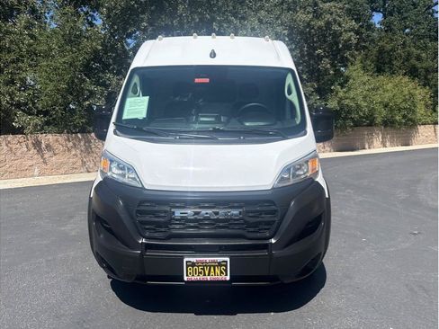 Used 2024 RAM ProMaster 2500 FWD image 4