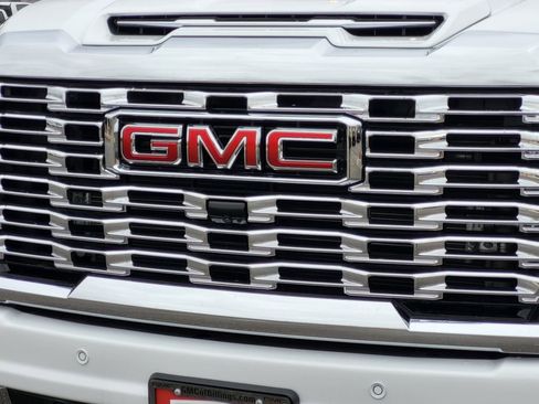 New 2025 GMC Sierra 2500 Denali w/ Denali Reserve Package image 39