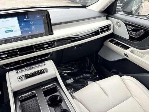 New 2026 Lincoln Aviator Reserve AWD/4WD image 15