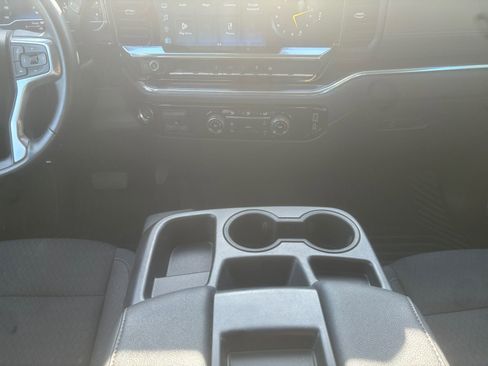 Used 2024 Chevrolet Silverado 2500 LT image 11