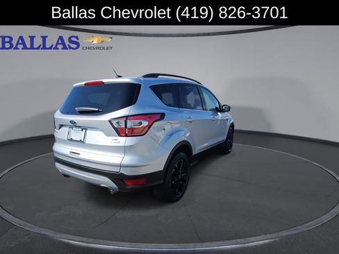 Used 2018 Ford Escape SE FWD image 8