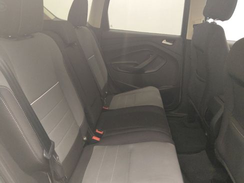 Used 2015 Ford Escape SE image 19