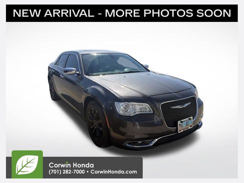 Used 2016 Chrysler 300 C AWD/4WD image 1