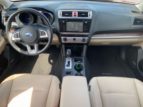 Used 2017 Subaru Outback 2.5i Limited AWD/4WD image 11