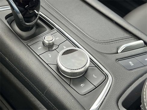 Certified 2025 Cadillac XT5 Premium Luxury image 25