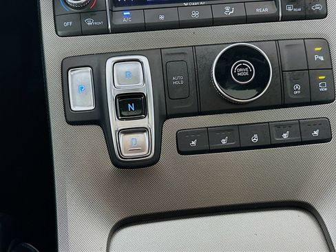 Used 2021 Hyundai Palisade Limited FWD image 17