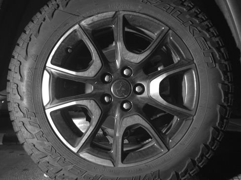 Used 2025 Jeep Compass Trailhawk image 15