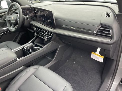 New 2026 Chevrolet Traverse LT w/ Sun and Wheel Package image 13