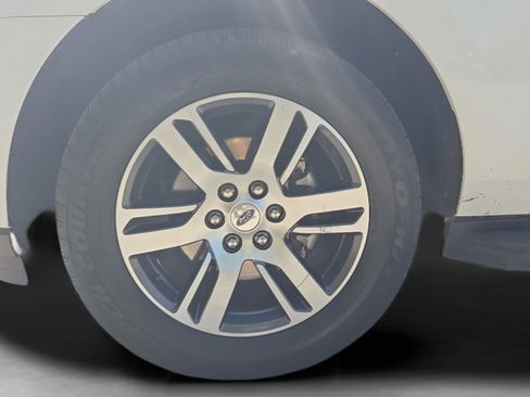 Used 2024 Ford Expedition Limited image 9